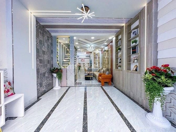 Bán gấp nhà ngay UBND Bình Chánh đang cho thuê 6tr/tháng - SHR