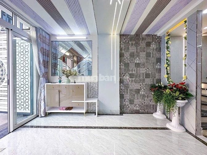 Bán gấp nhà ngay UBND Bình Chánh đang cho thuê 6tr/tháng - SHR