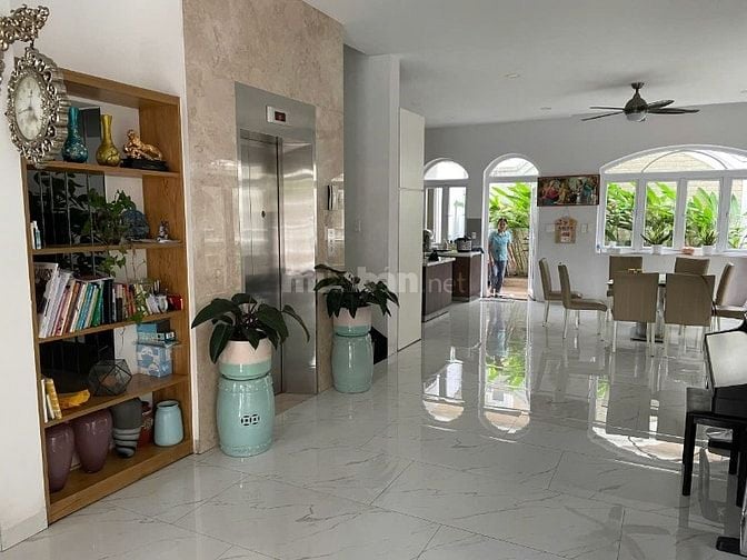Biệt thự VIP Cityland Reverside quận 7. 10*22 hầm 4 tầng. 43 tỷ.