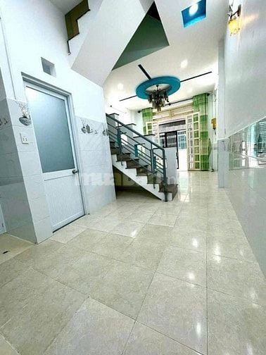 Bán gấp nhà Tên lửa 40m2 SHR, cho thuê 8tr/tháng