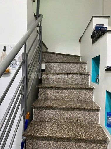 Bán gấp nhà Tên lửa 40m2 SHR, cho thuê 8tr/tháng