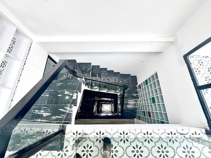 NHÀ SIÊU ĐẸP FULL NỘI THẤT XỊN SÒ - 15m RA MẶT PHỐ ÔTÔ TRÁNH
