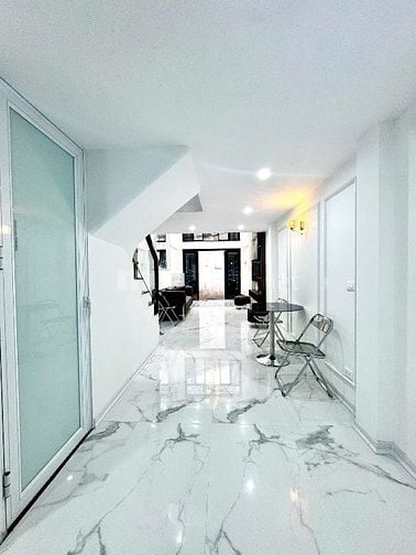 NHÀ SIÊU ĐẸP FULL NỘI THẤT XỊN SÒ - 15m RA MẶT PHỐ ÔTÔ TRÁNH