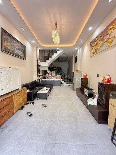 Bán nhà đúc 3 lầu thạnh Lộc 26 đường 12m luôn vỉa hè