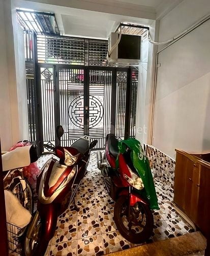 Chính chủ bán nhà ngõ 69 Nguyễn Phúc Lai 42m2x5T,oto đỗ 10m,KD,12.6tỷ.