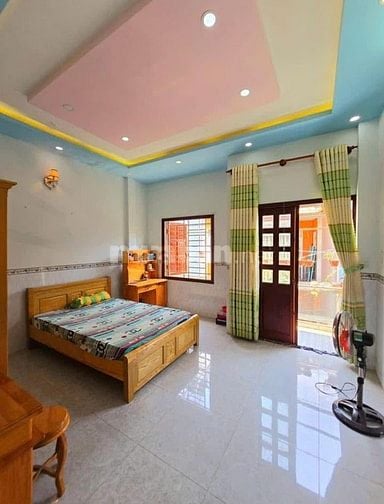 CẦN BÁN GẤP CĂN NHÀ ĐƯỜNG TỈNH LỘ 10 QUẬN BÌNH TÂN HẺM /NGẮN