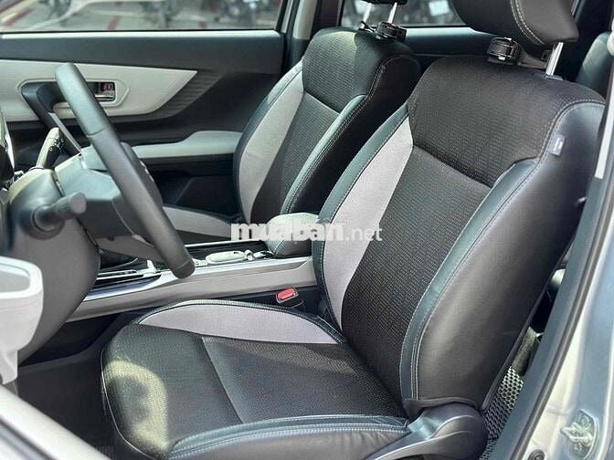 Toyota Veloz Cross 2022 CVT Top - 22000 km