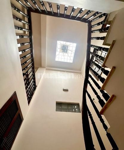 Chính chủ bán nhà ngõ 69 Nguyễn Phúc Lai 42m2x5T,oto đỗ 10m,KD,12.6tỷ.