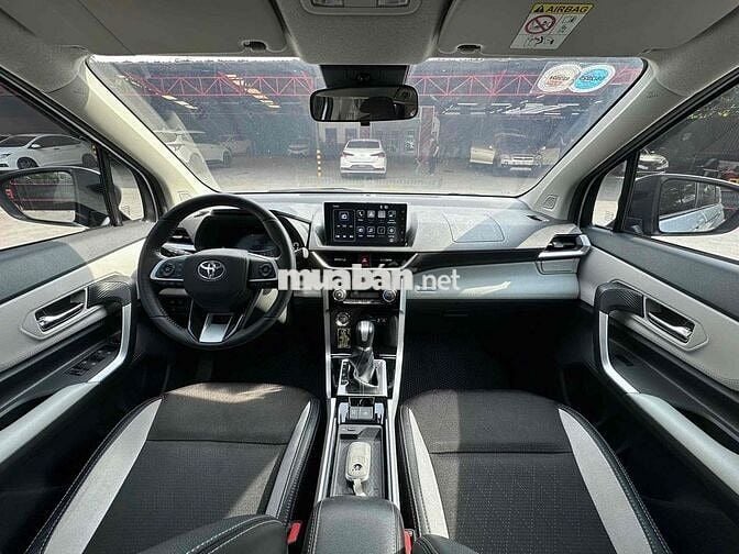Toyota Veloz Cross 2022 CVT Top - 22000 km