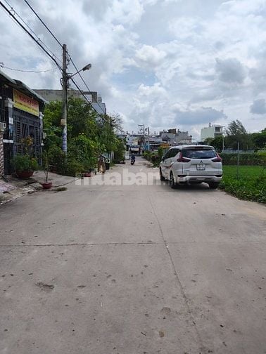 nhà 5x30 gác lửng 2 phòng. Giá 9tr  Tx25