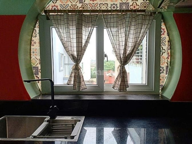 Cho thuê nhà 5 tầng, số 23, ngõ 612/1 Lạc Long Quân, Nhật Tân, Tây Hồ