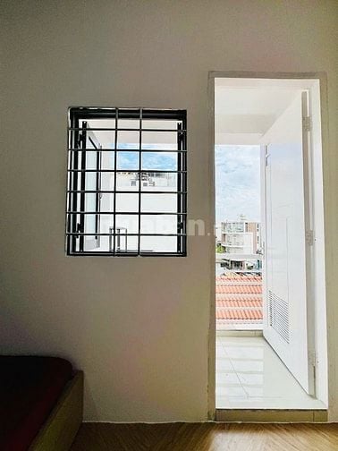 Phòng Studio bancon riêng full nội thất 30m2 - 71 Hồ Bá Kiện Quận 10