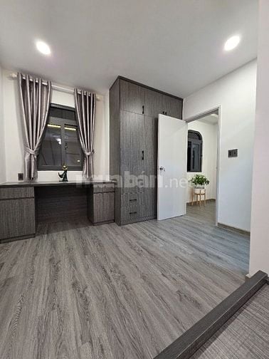 Bán nhà cách mặt tiền 20m Lê Văn Sỹ F10 Phú Nhuận 