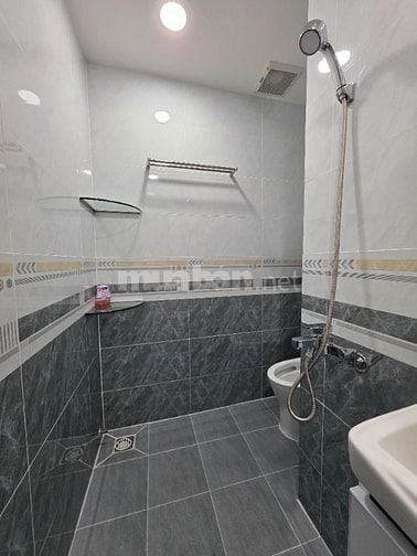 Bán nhà cách mặt tiền 20m Lê Văn Sỹ F10 Phú Nhuận 
