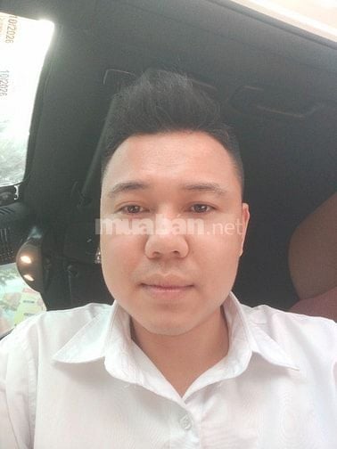 Em ở gần khu vinhomes smart city cần tìm việc lái xe .
