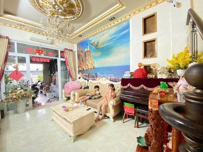 Vỡ nợ bán gấp căn nhà Lâm Văn Bền Q.7, 56m2/1ty153/Shr. HXH thoáng mát