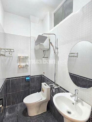 Tầm tiền không có căn nào đẹp hơn! Bán nhà 30m2 6,68 tỷ tại Hoàng Mai