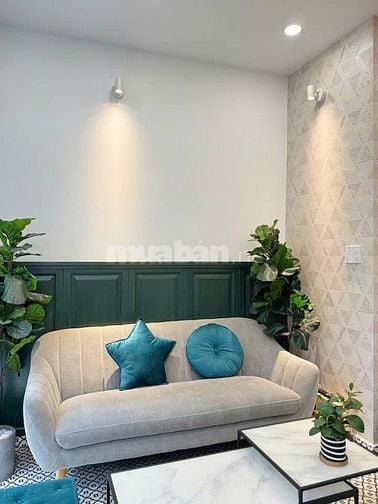 Nhà HXH Nguyễn Thị Minh Khai, Dakao, Quận 1, cơ hội nhà đẹp 4 tầng 9,5