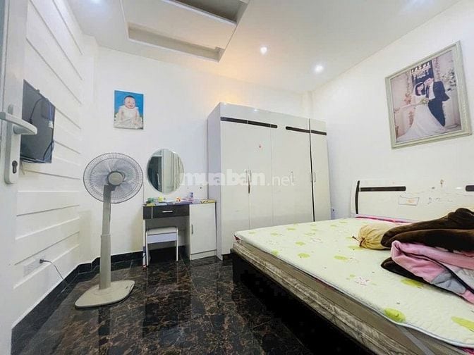 Bán Nhà phố Bạch Mai 4 tầng, 38m2 cách Kinh tế, Bách Khoa, Xây dựng 1k