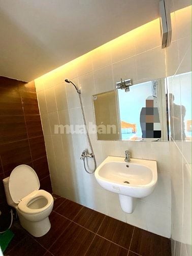 Phòng mới, nội thất, ban công. Sát ngay Vincom Phan Văn Trị