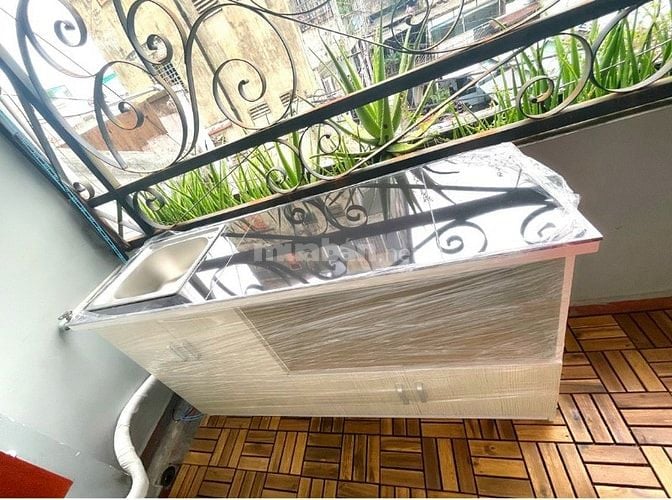 Phòng mới, nội thất, ban công. Sát ngay Vincom Phan Văn Trị