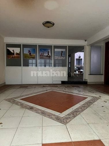 Chỉ với 23 tỉ có ngay căn nhà ngang hơn 7m 10m 4 lầu ngay Võ Văn Tần