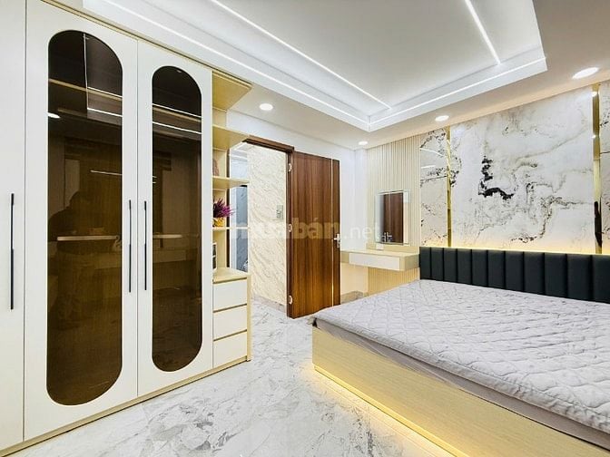Nhà phố mới xây cạnh Emart2 4.4m x 14m 1 lững 3 lầu - sổ hồng 2025