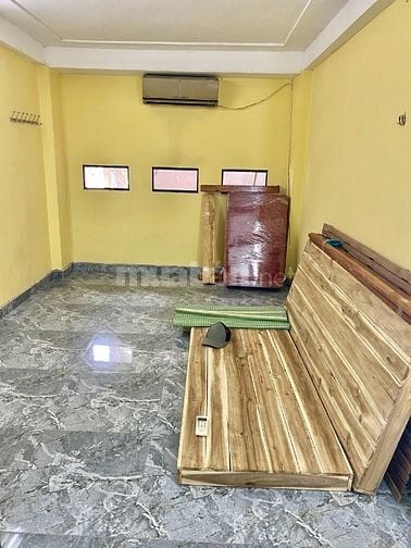 Cho thuê nhà nguyên căn ở Ngõ 2 Dốc Bệnh viện Phụ sản Hà Nội