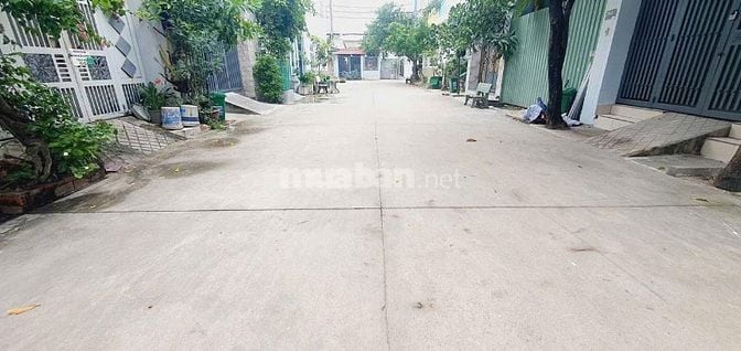 Bán nhà Thạnh Xuân 24 ,Sau Trường Nguyễn Văn Thệ . Gía Tốt