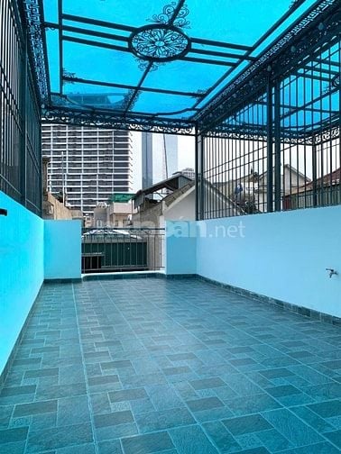Bán nhà ngõ 97 Phố Văn Cao 44m2*5T,thang máy,2thoáng,20m ra oto,15tỷ. 