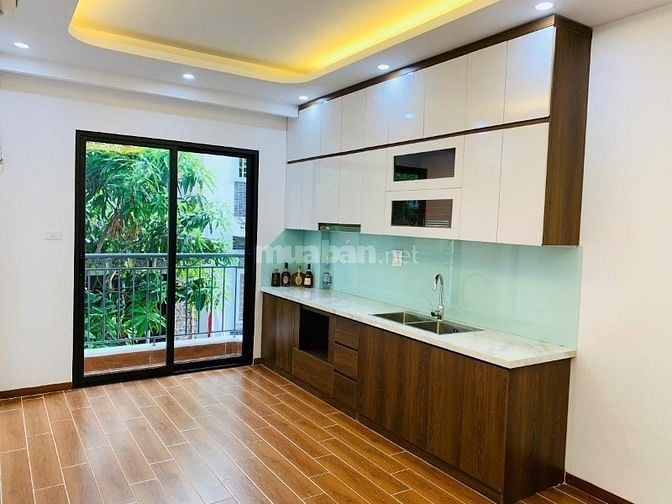 Bán nhà ngõ 97 Phố Văn Cao 44m2*5T,thang máy,2thoáng,20m ra oto,15tỷ. 