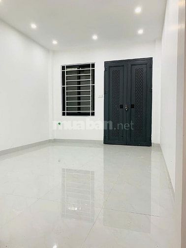 Bán nhà ngõ 97 Phố Văn Cao 44m2*5T,thang máy,2thoáng,20m ra oto,15tỷ. 