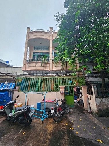 Bán gấp nhà HXH 8M trung tâm Quận 11, Lạc Long Quân P.3, chỉ 10.9ty