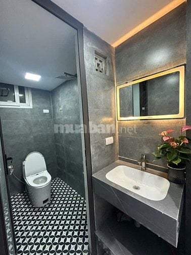 NHÀ CỰC CHILL – ĐỘI CẤN TRUNG TÂM – 3 BƯỚC RA PHỐ LỚN - GIÁ 2.7 TỶ