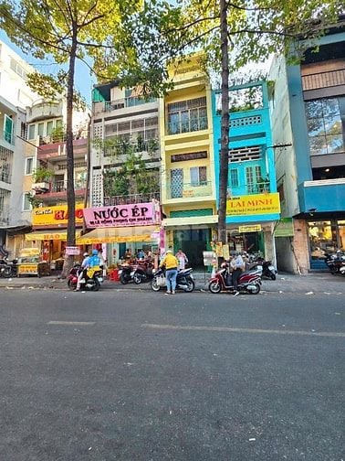 CẦN BÁN NHANH MẶT TIỀN TRẦN BÌNH TRỌNG QUẬN 5,DT 84M2 ĐƯỜNG 20M,LỀ 4M.