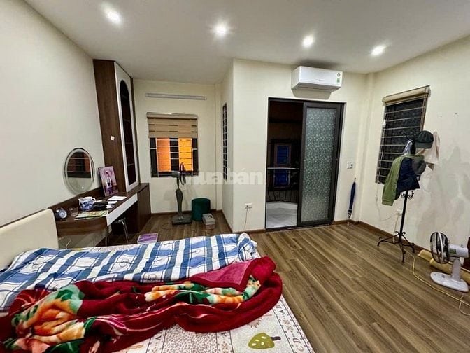 Nhà đẹp Minh Khai, hàng hiếm dân xây chắc chắn 40m2 giá 7,6 tỷ 