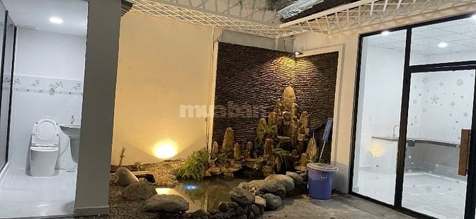 Chính chủ cho thuê nhà mặt tiền đường số 7, gần chợ Hiệp Bình Chánh. 