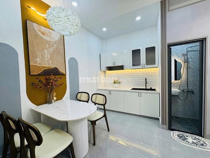 NHÀ 1T1L MỚI XÂY TẶNG KÈM BỘ NỘI THẤT SANG XỊN Đ.ĐẶNG VĂN NGỮ P10 Q.PN
