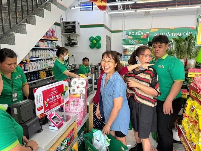 Chuỗi Cửa Hàng Cần Tuyển Gấp Nhân Viên Bán Hàng, Thu Ngân, Tạp Vụ 