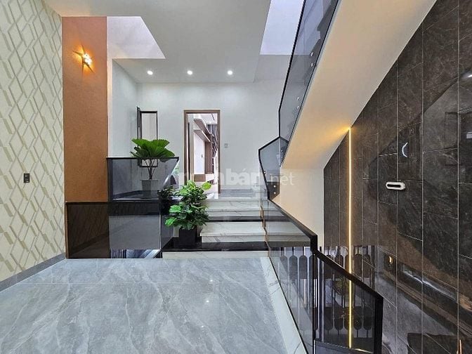 Căn Góc – Nhà Đẹp – 70m² – Nguyễn Văn Huyên Kéo Dài – 7,6 