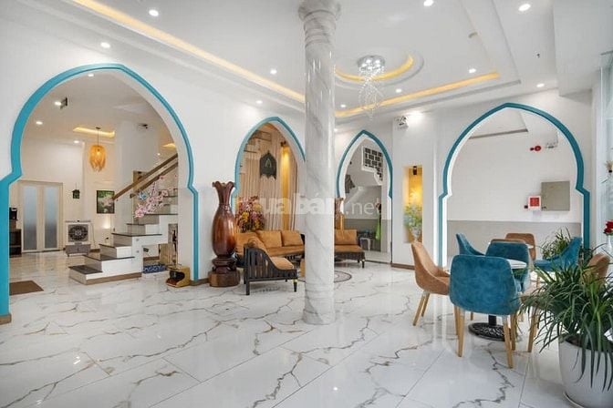 Bán khách sạn 7 Tầng 37P Qui Nhơn giá 38 Tỷ