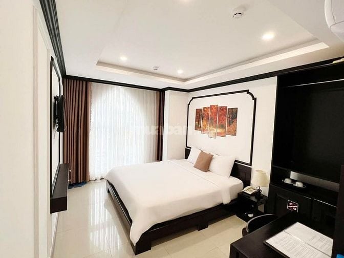 Bán khách sạn 7 Tầng 37P Qui Nhơn giá 38 Tỷ