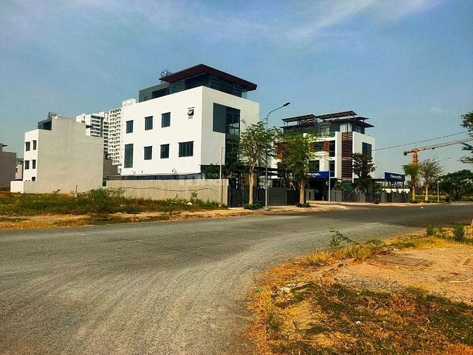 Bán nhanh nền đất Phú Gia DT 7x17m thuộc KDC Cát Lái giá 68tr/m2
