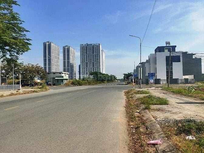 Bán nhanh nền đất Phú Gia DT 7x17m thuộc KDC Cát Lái giá 68tr/m2