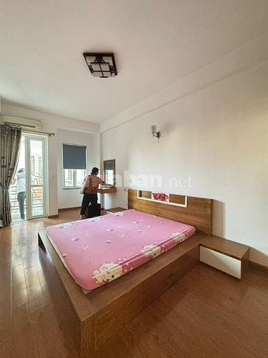 Cho thuê nhà Hồng Tiến - Ngọc Thuỵ - Nguyên Căn - 33m2*5Tầng - Ô tô - 