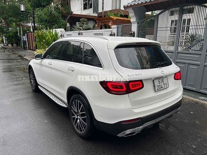 Mercedes GLC 200 4 Matic 2022 bản V1