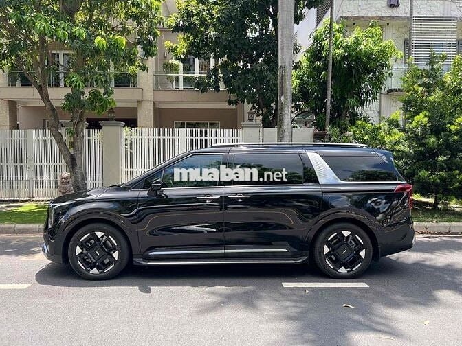 Kia Carnival 2024 2.2D Signature 7 ghế - 13000 km
