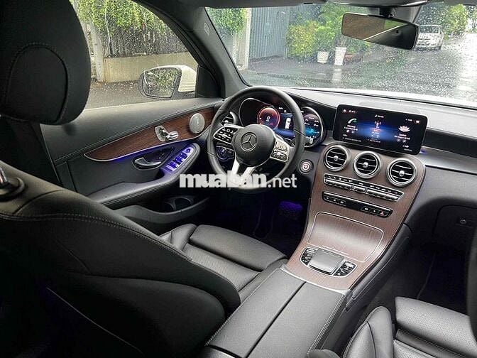Mercedes GLC 200 4 Matic 2022 bản V1
