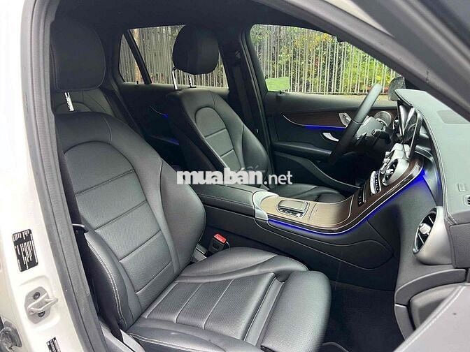 Mercedes GLC 200 4 Matic 2022 bản V1