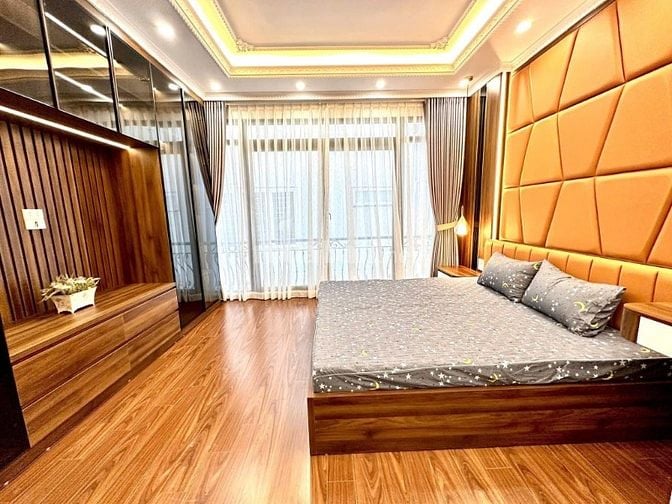 BÁN NHÀ GẦN ĐƯỜNG NGUYỄN KHANG – THANG MÁY – NỘI THẤT XỊN – Ở NGAY